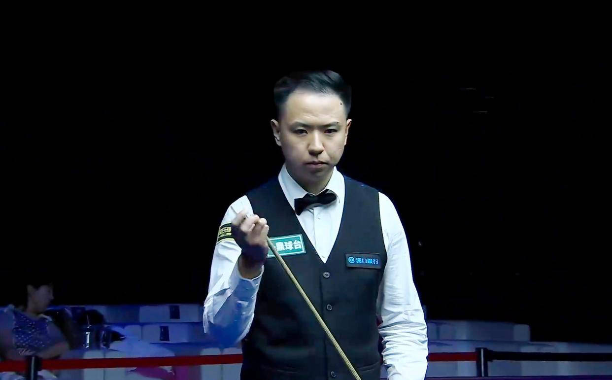 他调整了发 他调整了发